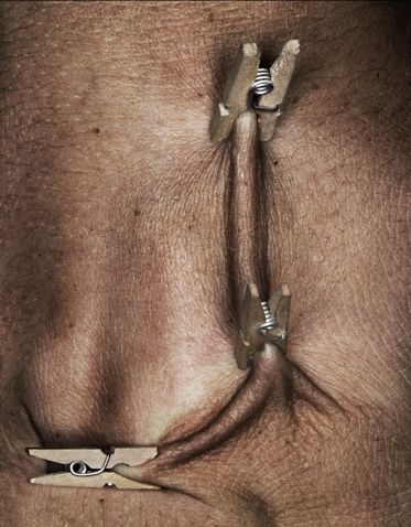 Latin alphabet with clothespins (26 photos)