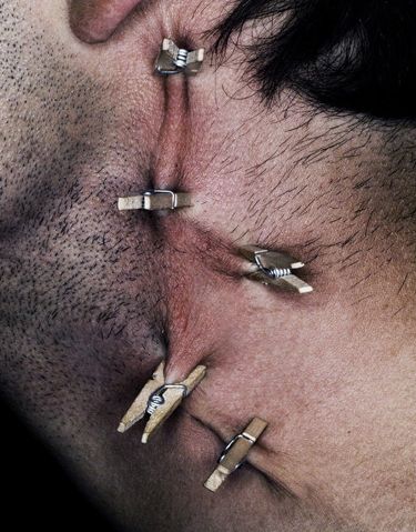 Latin alphabet with clothespins (26 photos)