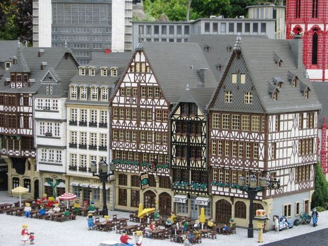 Different cool Lego objects (42 photos)