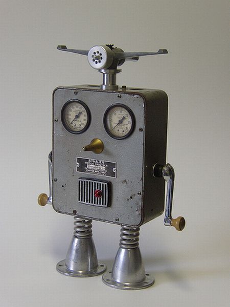 Splendid homemade robots (14 photos)