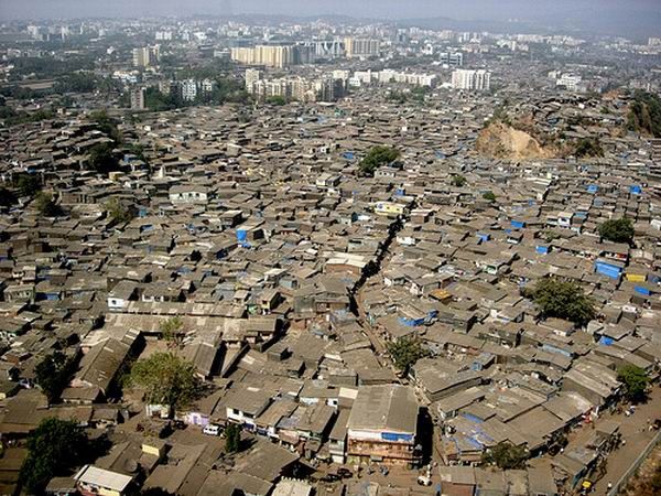 Places where no one would like to live (25 photos)