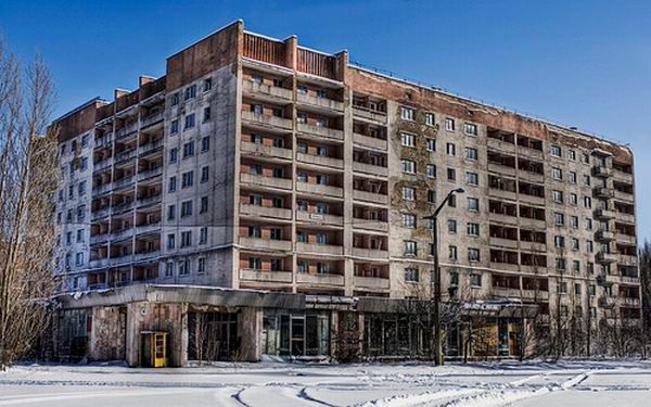 Places where no one would like to live (25 photos)