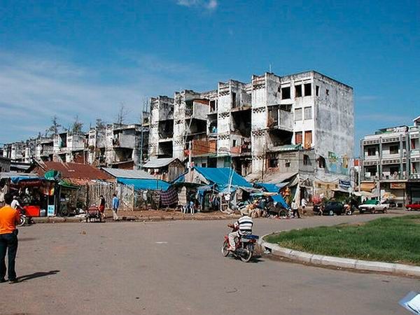Places where no one would like to live (25 photos)