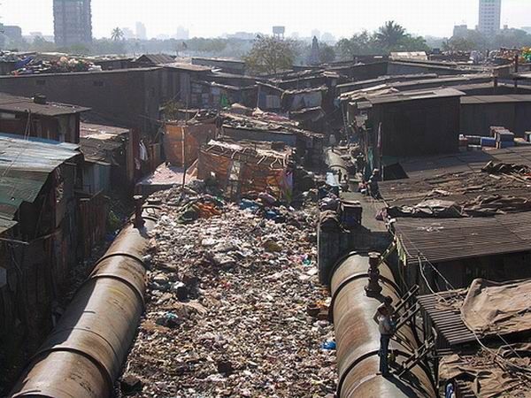 Places where no one would like to live (25 photos)