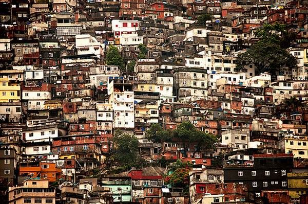 Places where no one would like to live (25 photos)