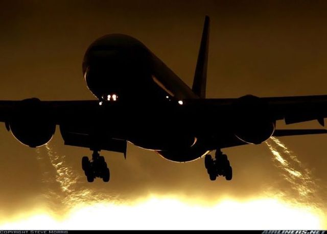 Great pictures of planes (21 photos)