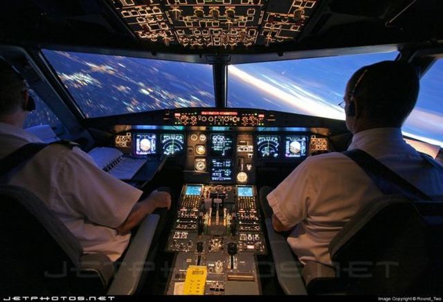 Great pictures of planes (21 photos)