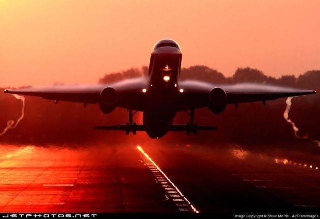Great pictures of planes (21 photos)