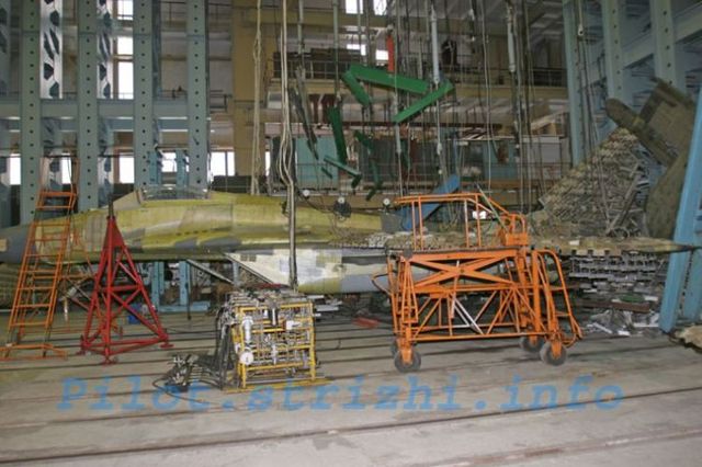 MiG-29 construction (19 photos)