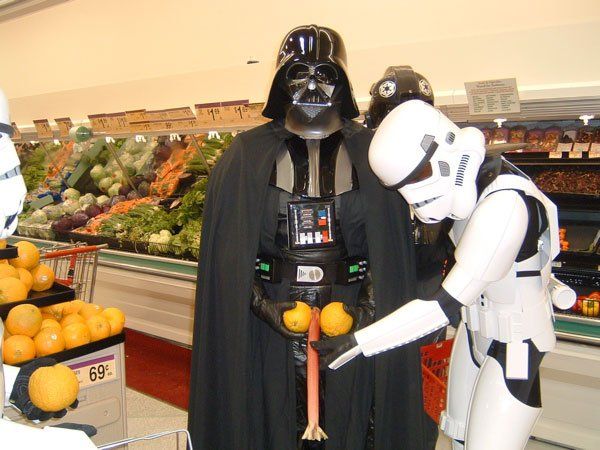 I love Star Wars. And you? ;) (65 photos)