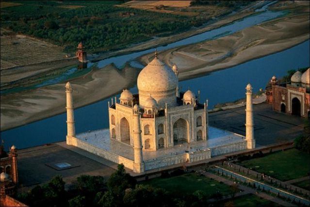 Beautiful pictures made from above (40 photos)