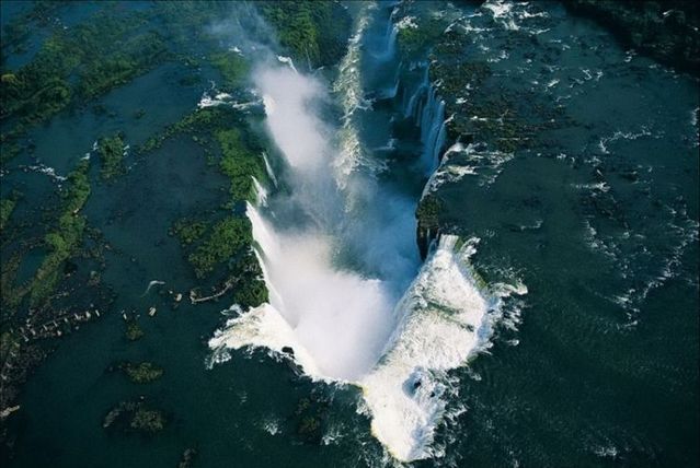 Beautiful pictures made from above (40 photos)