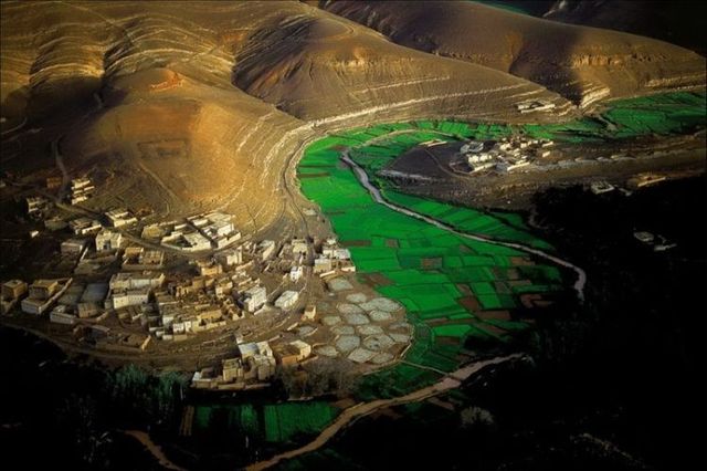 Beautiful pictures made from above (40 photos)