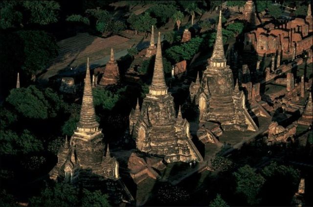 Beautiful pictures made from above (40 photos)
