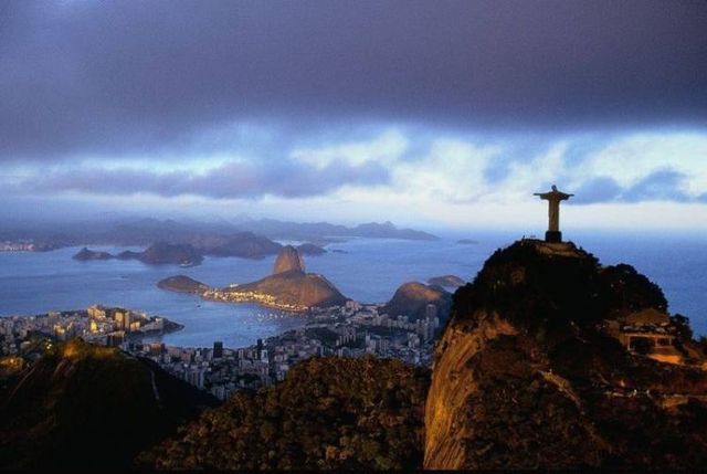 Beautiful pictures made from above (40 photos)