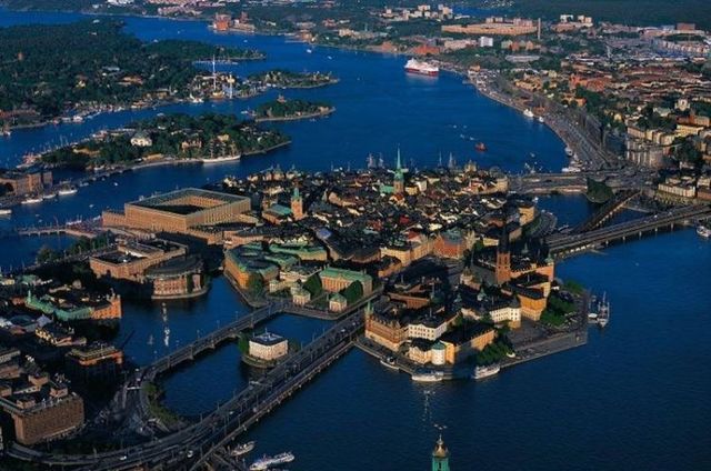 Beautiful pictures made from above (40 photos)