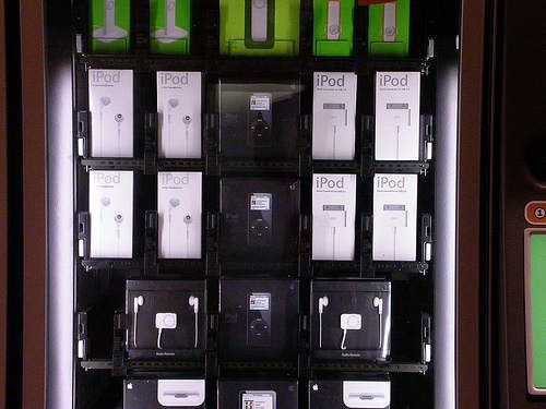 We can buy anything in vending machines (17 photos)