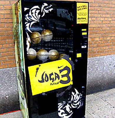 We can buy anything in vending machines (17 photos)