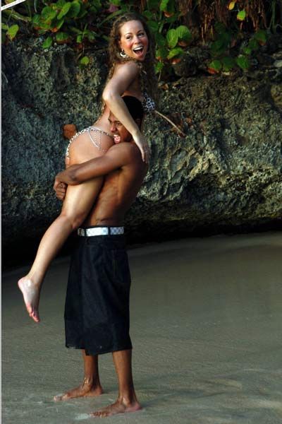 Mariah Carey bikini pictures (7 photos)