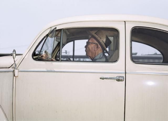 Great series of pictures : Americans behind the wheel (40 photos)