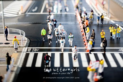 World of little people. Great pictures done with a tilt-shift technique (60 photos)