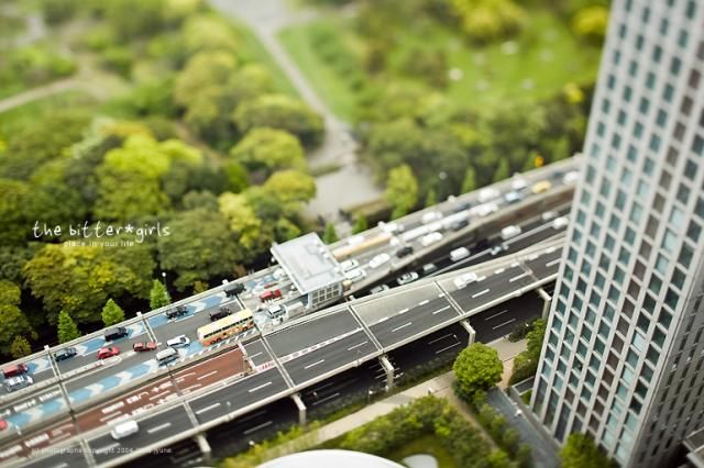 World of little people. Great pictures done with a tilt-shift technique (60 photos)