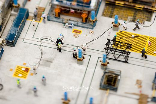 World of little people. Great pictures done with a tilt-shift technique (60 photos)