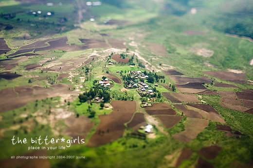 World of little people. Great pictures done with a tilt-shift technique (60 photos)