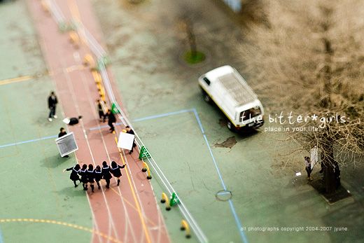 World of little people. Great pictures done with a tilt-shift technique (60 photos)