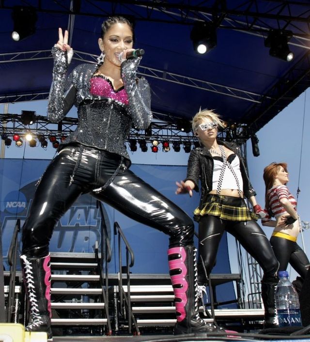 Pussycat Dolls at a concert (19 photos)