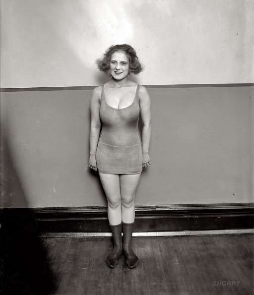 Beautiful girls from the past (53 photos)