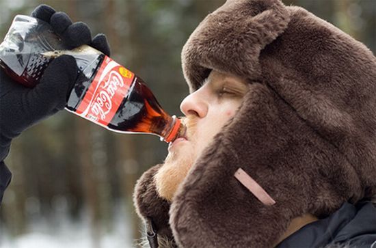 Collection of cool Coca-Cola ads (17 photos)