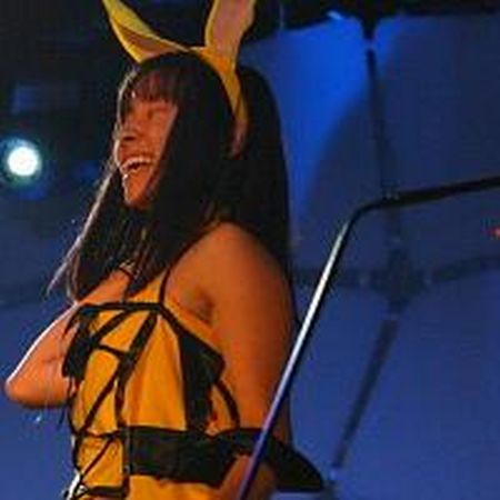 Pikachu girls (20 photos)