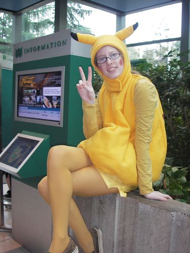 Pikachu girls (20 photos)