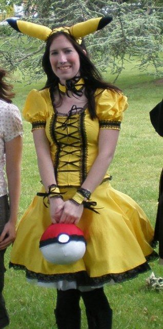 Pikachu girls (20 photos)