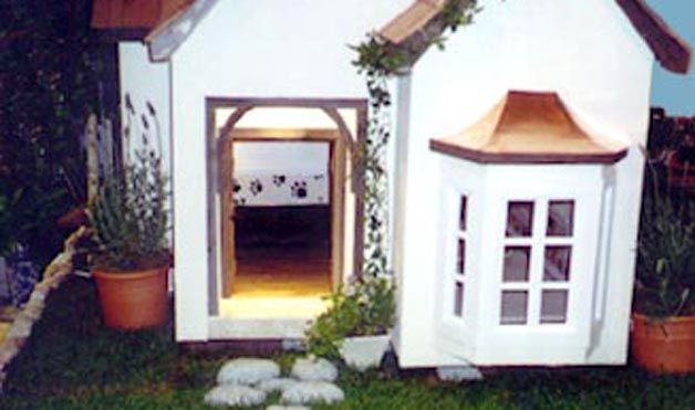 Extreme dog houses (8 photos)