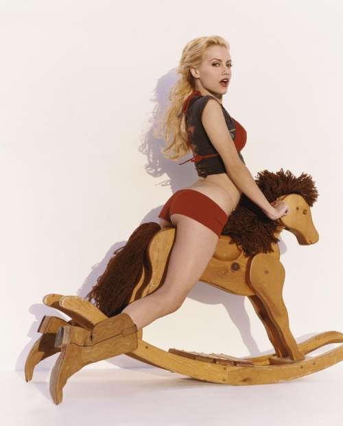 Pin-Up celebrities (50 photos)
