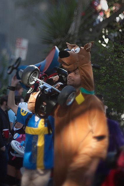 Most funny and unusual race (35 photos)