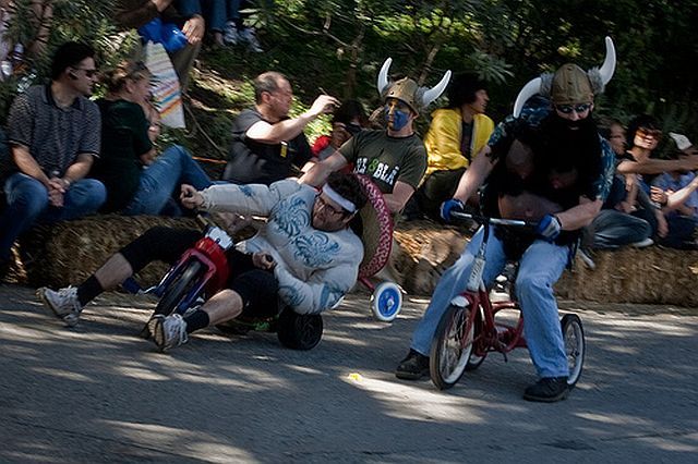 Most funny and unusual race (35 photos)
