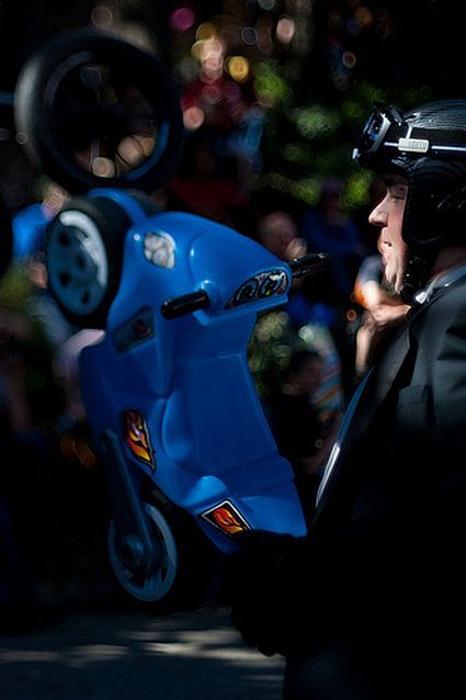 Most funny and unusual race (35 photos)