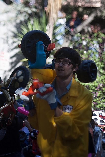 Most funny and unusual race (35 photos)