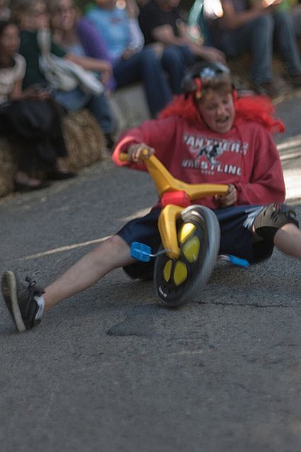 Most funny and unusual race (35 photos)