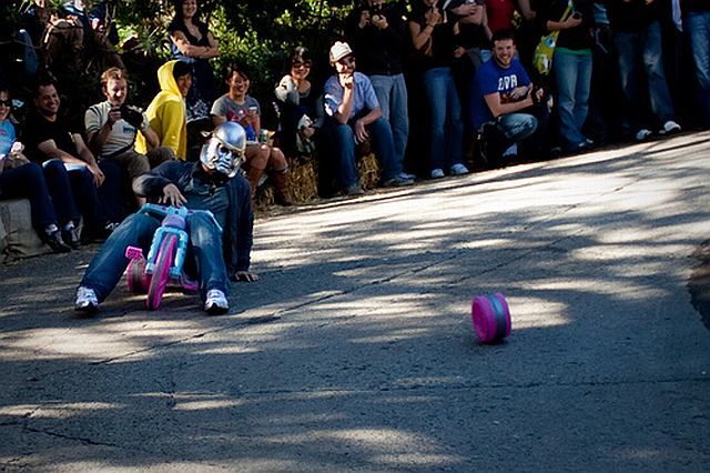 Most funny and unusual race (35 photos)