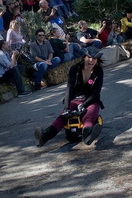 Most funny and unusual race (35 photos)