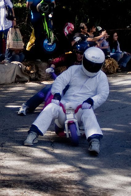 Most funny and unusual race (35 photos)