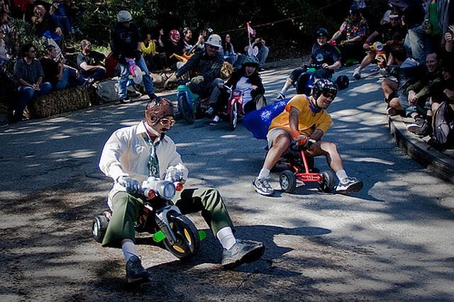 Most funny and unusual race (35 photos)