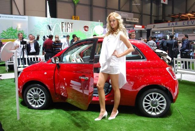 Geneva car show girls (28 photos)