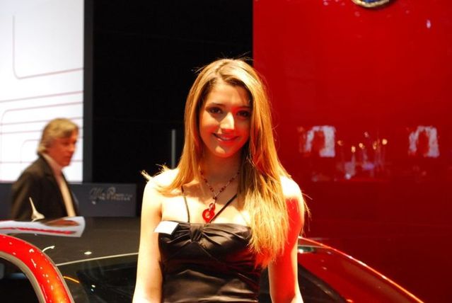 Geneva car show girls (28 photos)