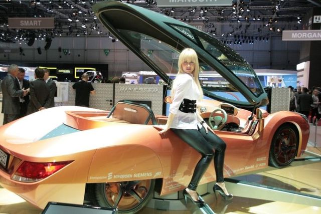 Geneva car show girls (28 photos)