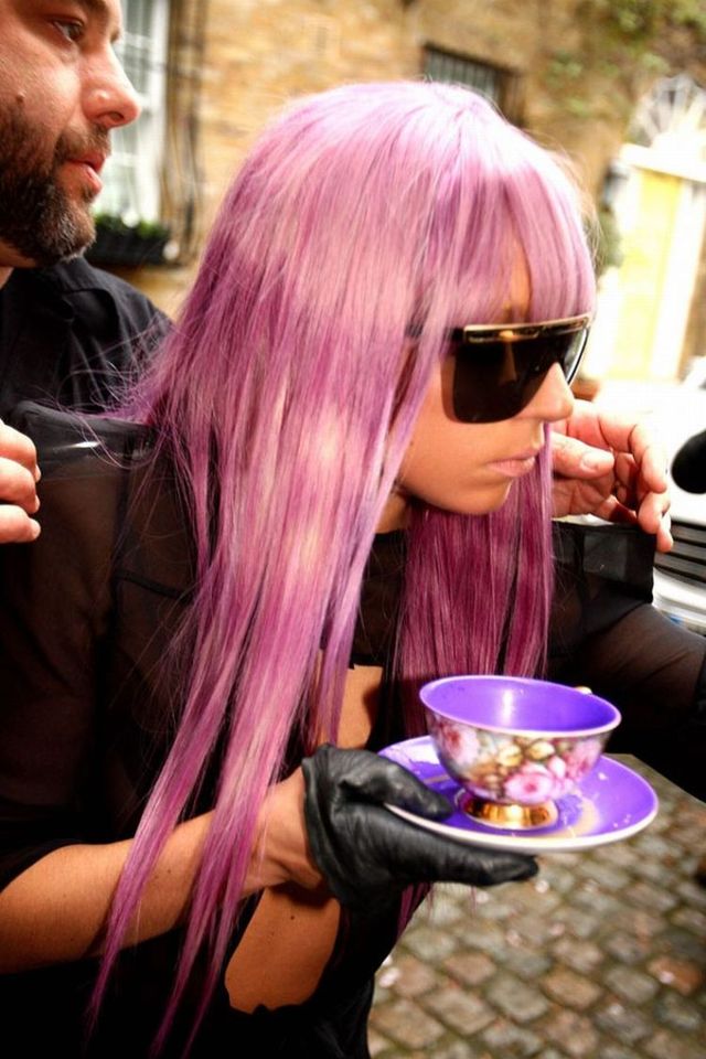 Extravagant Lady Gaga (11 photos)